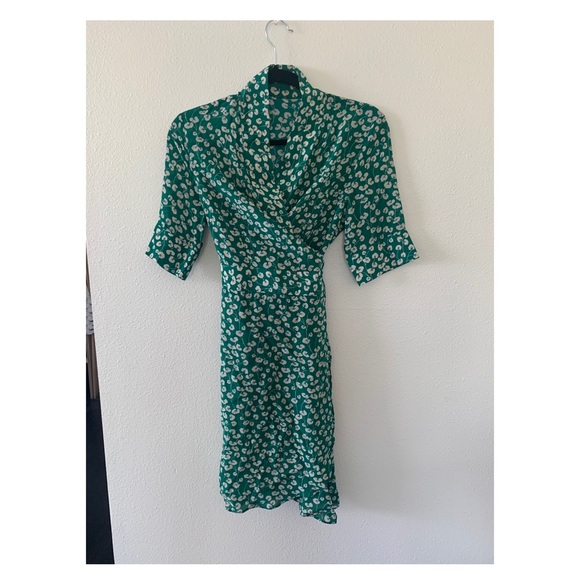 Silk wrap dress in green size small